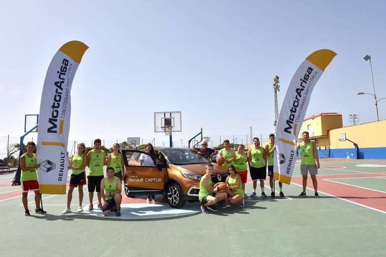 El campus recibió la visita de su patrocinador (Foto TA)